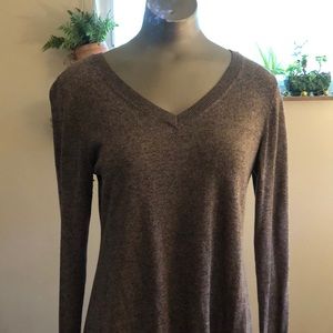 V neck sweater